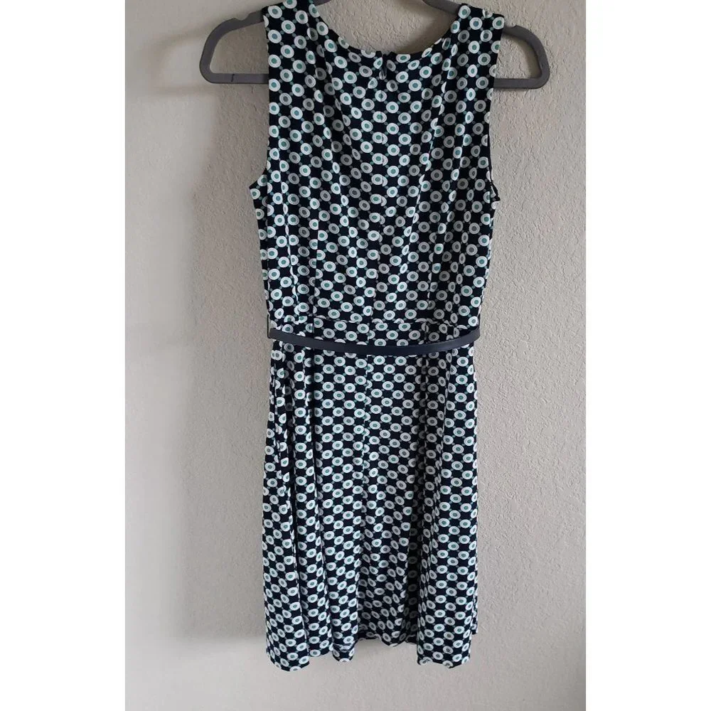 Liz Claiborne Woman Size 6 Fit and Flare dress with leather belt Geometric Print
